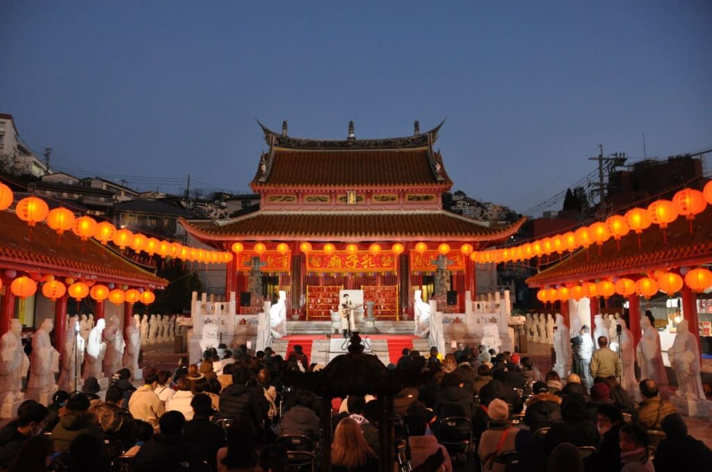 中国色を強く感じられる長崎孔子廟