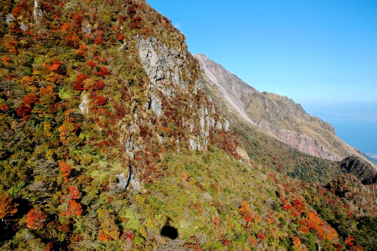 雲仙ロープウェイから見た雲仙仁田峠の紅葉
