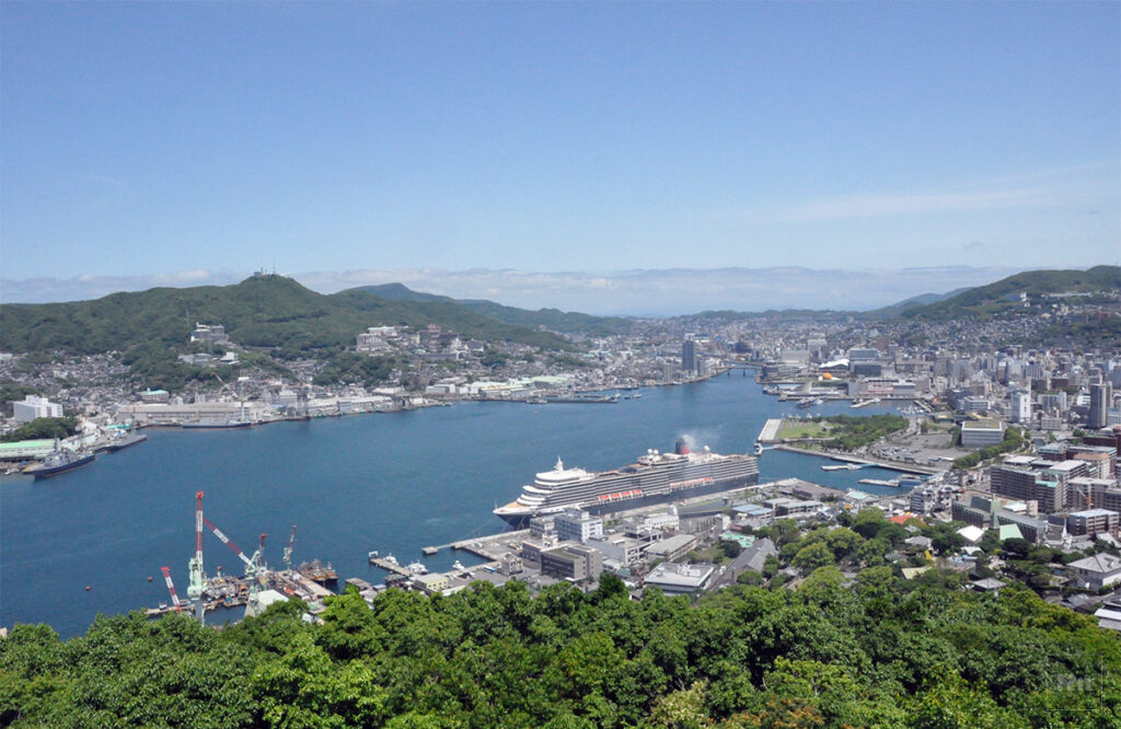 鍋冠山展望台から見た長崎港