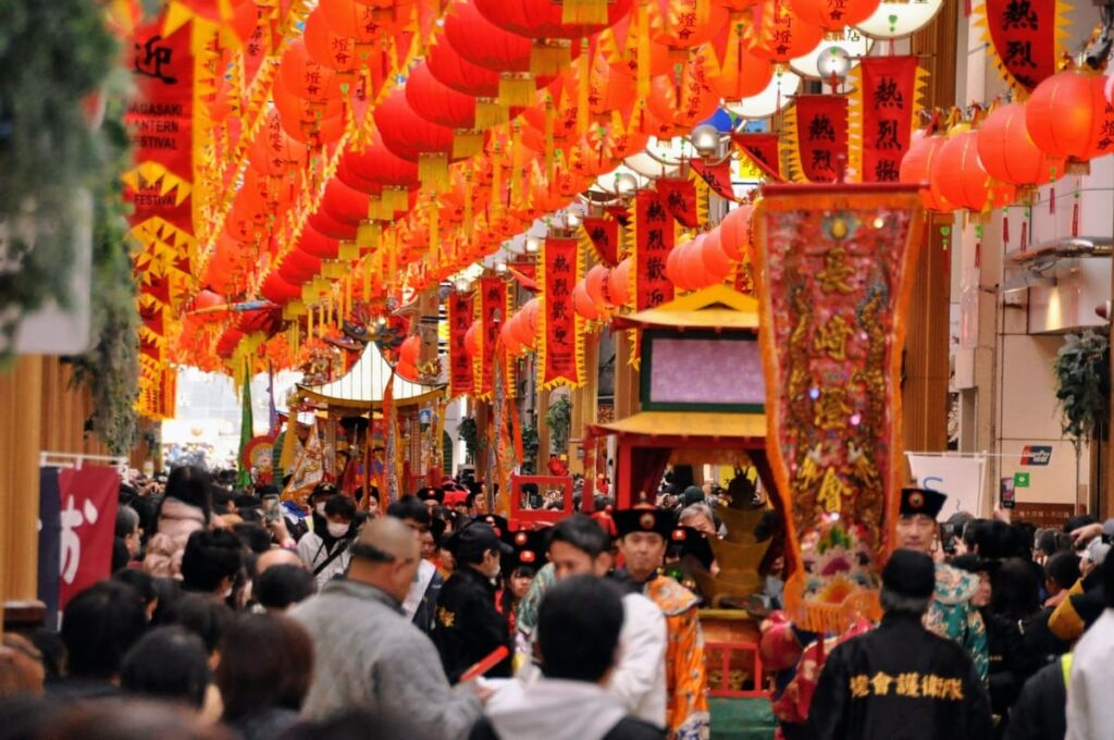 長崎ランタンフェスティバルの目玉イベント「皇帝パレード」