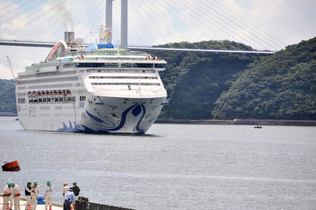 女神大橋とドリーム（夢想）