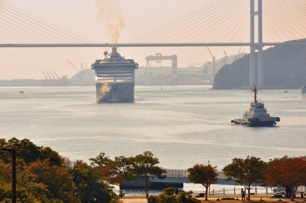長崎県美術館より