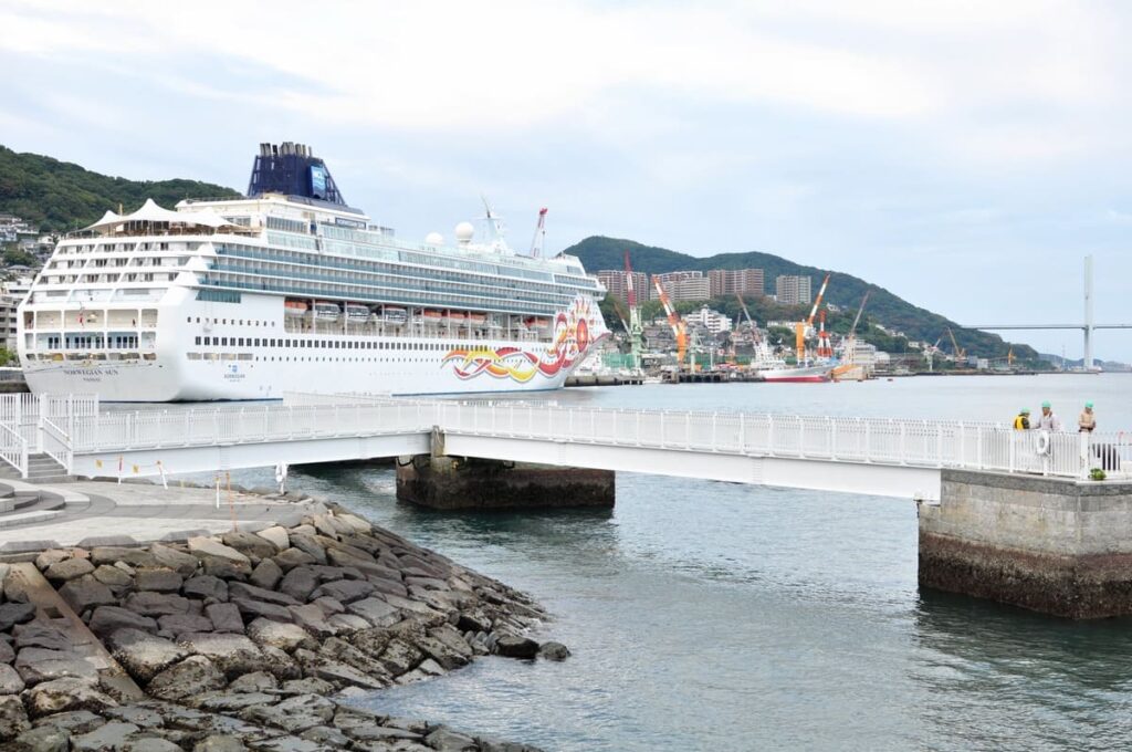 松が枝国際ターミナルに停泊したノルウェージャン・サン